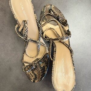 Via Spiga Tan and Black Snake-Print Strappy Sandals
